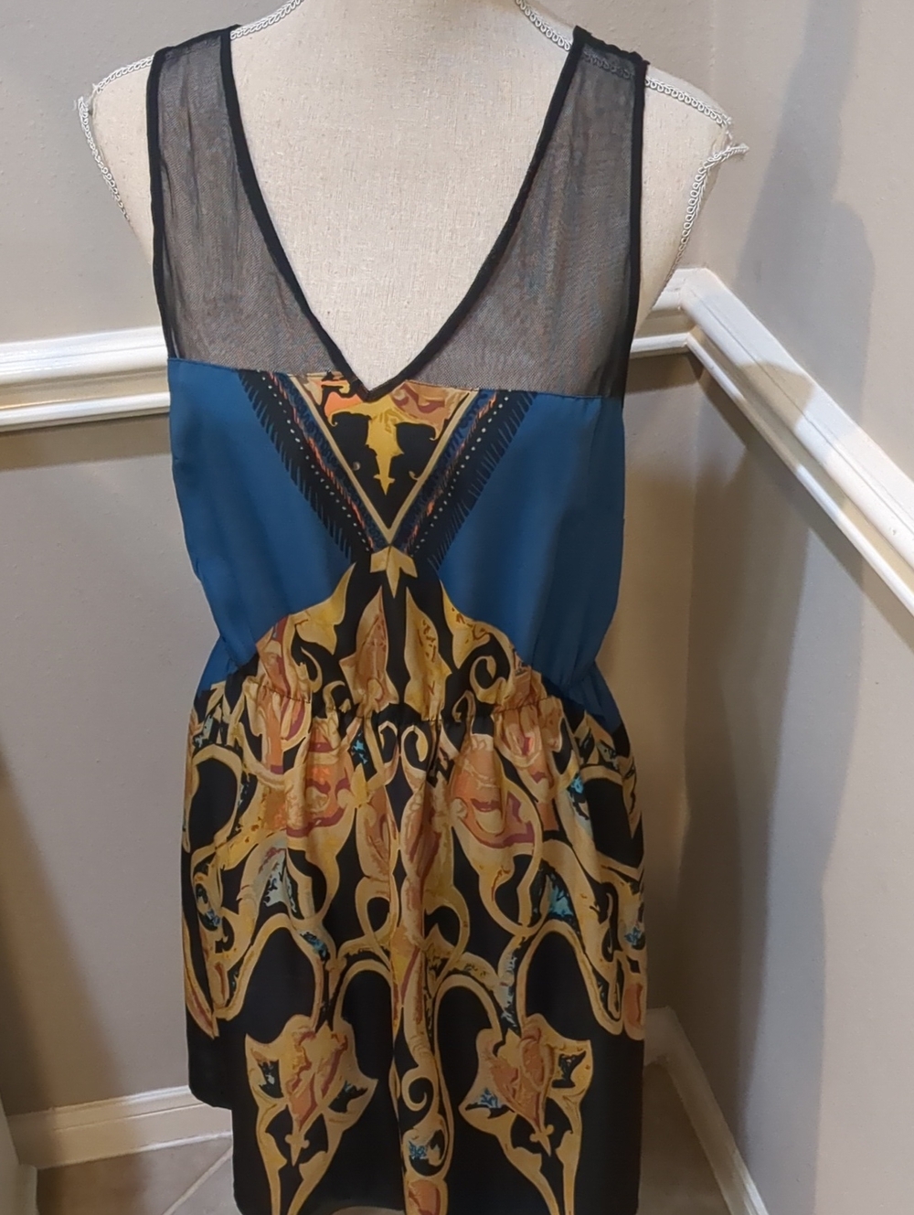 Petticoat Alley Sleeveless Blue & Gold Printed V-Neck Dress